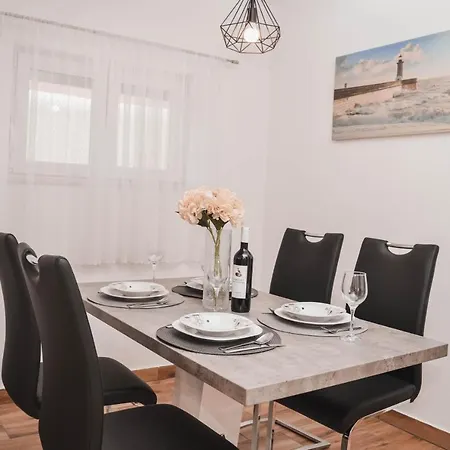 Mario Apartment Vodice